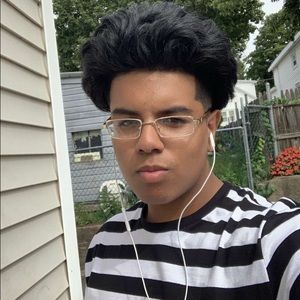 Meet your Posher, Luis